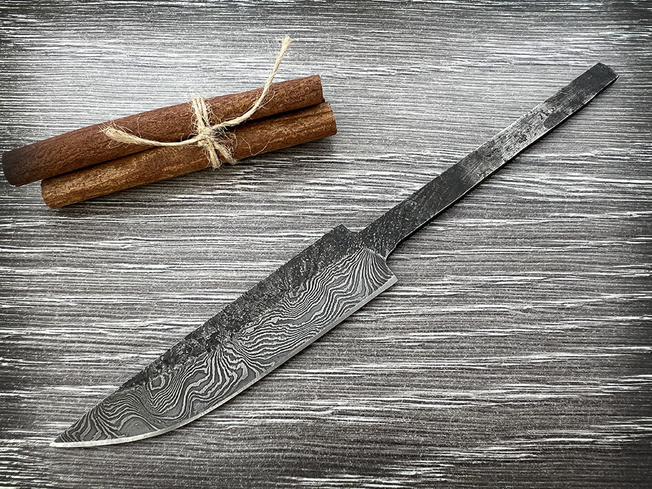 Клинок "Финка Лесная" Дамасская сталь